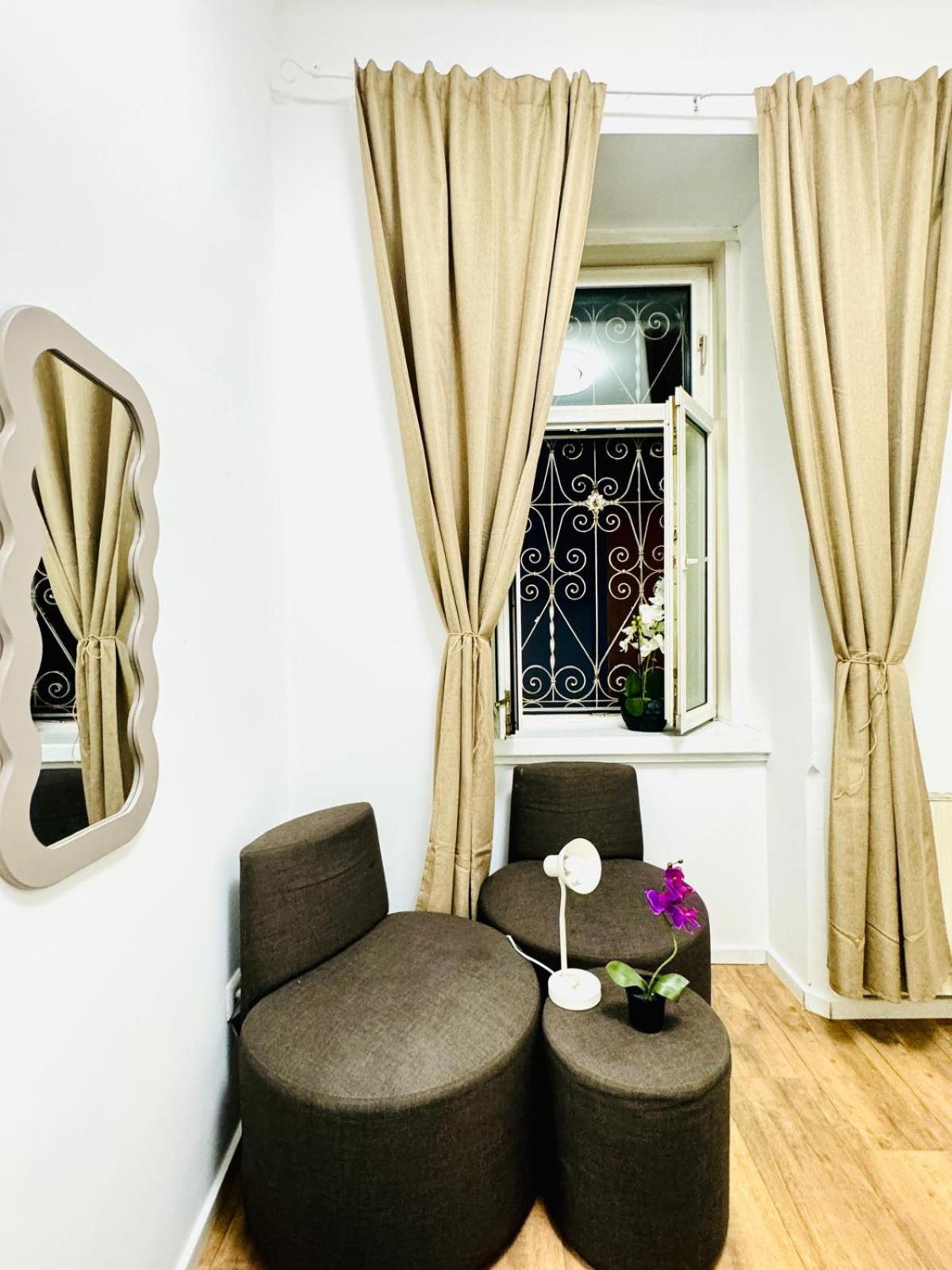 Cozy 9Br Shared Apartment, Only 12Min Walk To Augarten Vienna Luaran gambar