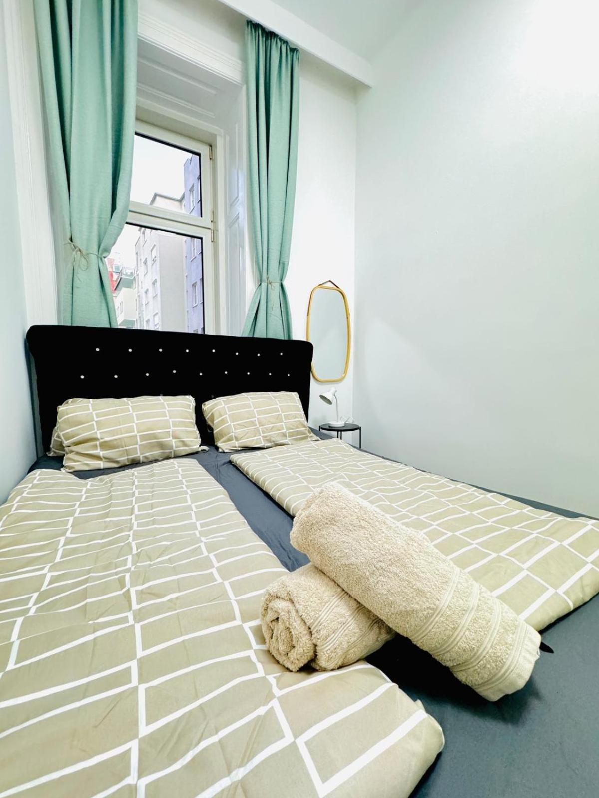 Cozy 9Br Shared Apartment, Only 12Min Walk To Augarten Vienna Luaran gambar